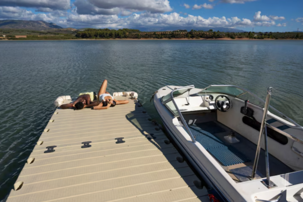 Pontoon Boat Builders