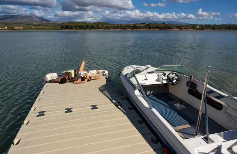 Pontoon Boat Builders